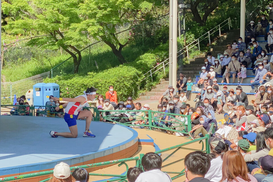 日本モンキーパーク サンシャイン池崎 お笑いステージ